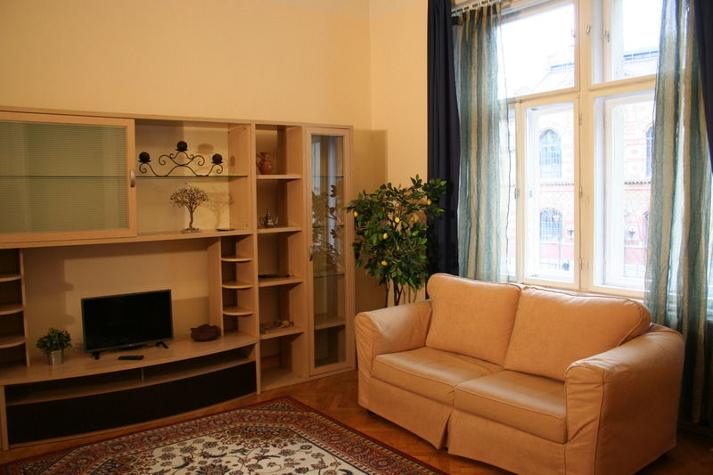 Walking Bed Budapest Hostel Exterior photo