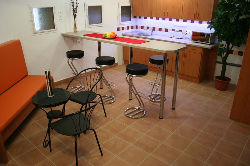 Walking Bed Budapest Hostel Exterior photo