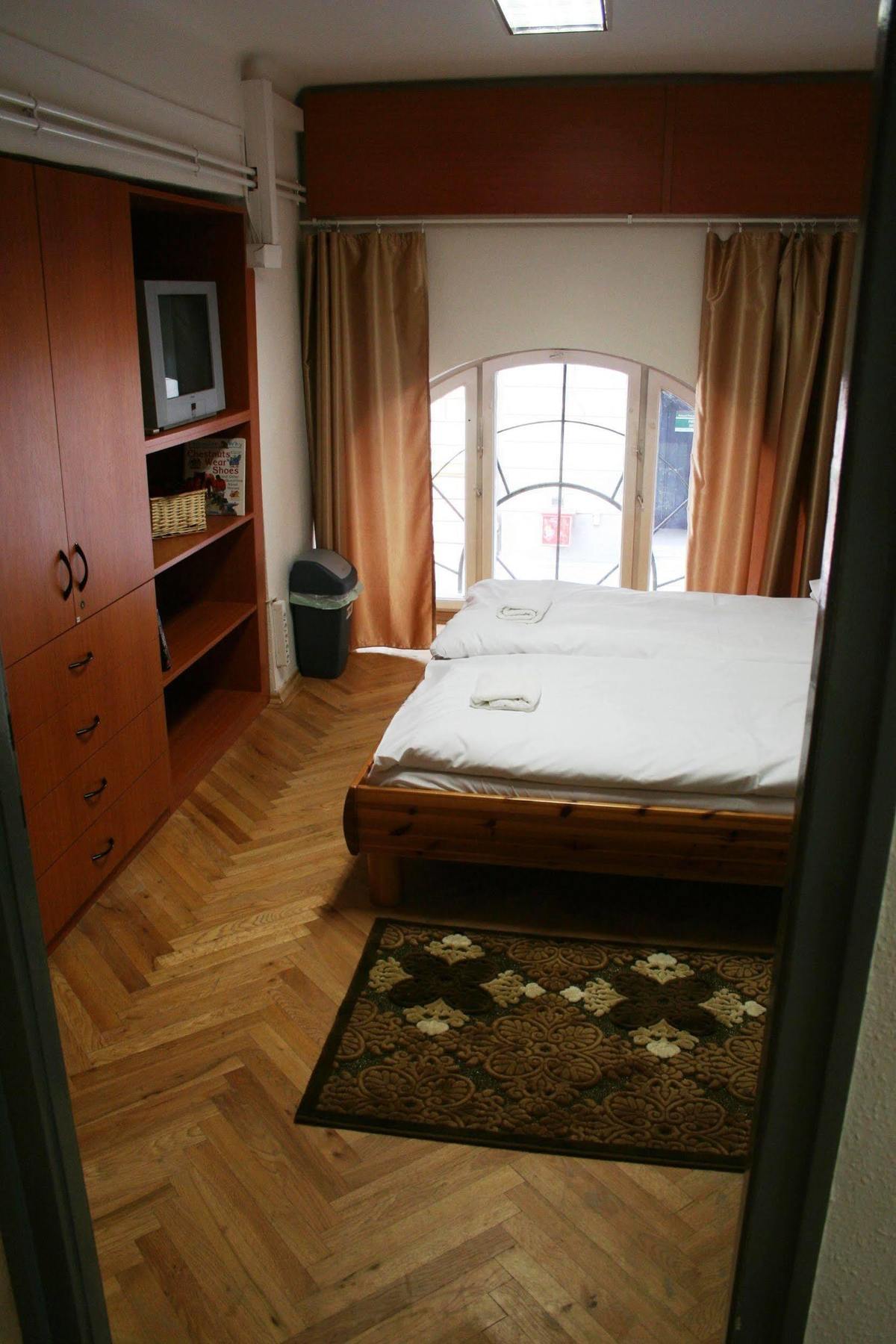 Walking Bed Budapest Hostel Exterior photo